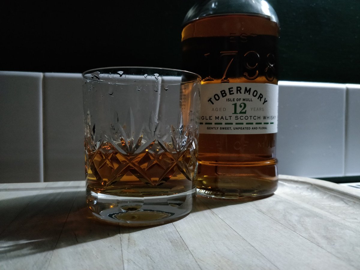 garryhunter's tweet photo. Tonights #properdram is the @TobDistillery 12yr old and it's gorgeous. Simply gorgeous. Sweet, smooth and stunning, this is island whisky at its best. Love it 🥃 #lifeisgood #slàinte https://t.co/VPUOmgxMcp