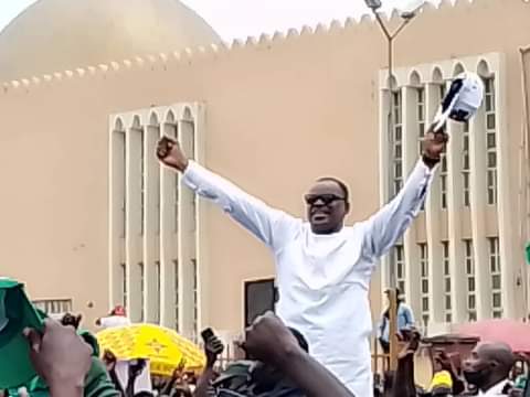 OjoOluwaseunAb1's tweet photo. Good to go. Alagbaka is sure.#OndoPDPFlagOff https://t.co/d4FI1nB2dP