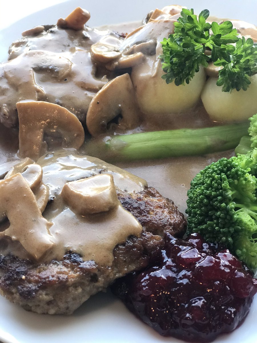 AESWNorway's tweet photo. DAGENS middag 🥘 for kun kr. 129,- 😱
DAGENS middag er tilgjengelig fra kl. 15.00 og frem til kl 20.00. I morgen søndag 13.09 serverer vi Elgkarbonader med soppsaus, brokkoli, asparges, koktepoteter og tyttebærsyltetøy.
#PulsNittedal #Hakadal #Nittedal #Kaffe #DiggMat #AESW https://t.co/3r4QrSRoaq