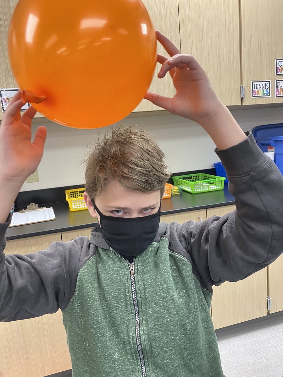MrsStark79's tweet photo. Static electricity lab! @Kirn_MS @CultureKirn https://t.co/w3RtRLYSER