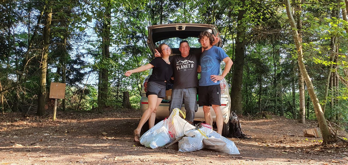 KlettgauC's tweet photo. Heute war Rhein Cleanup Day. 16 Kilo auf nur 2,7 km konnten wir am Hochrhein sammeln. 💪🏼💚
#Rhinecleanup #rhinecleanup2020 #WorldCleanupDay2020 #klettgaucleaners #cleanupnetwork https://t.co/qZaTkuKOfr