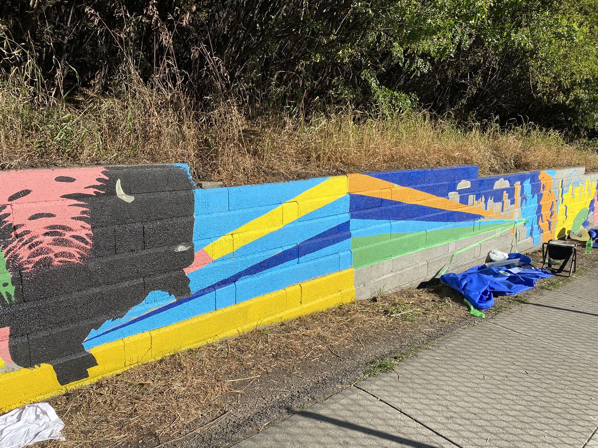 salamoureux's tweet photo. Mural alert! ✨
I’m super excited to be assisting @corybugden, Tyler Lemermeyer & Sydonne Warren as they transform the infamous ‘Walk of Doom’ along Centre Street into 500 feet of pure magic for @chcayyc ✨
We’ll be here all weekend! #YYCMagicWalk #YYC #calgary https://t.co/63vRiSgb2o