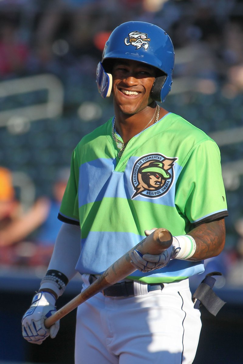 All 😁😁 seeing these two guys back on the <a href="/Royals/">Kansas City Royals</a> roster. 

#StirUpTheStorm // #AlwaysRoyal 

📸: <a href="/minda33/">Minda Haas Kuhlmann</a>