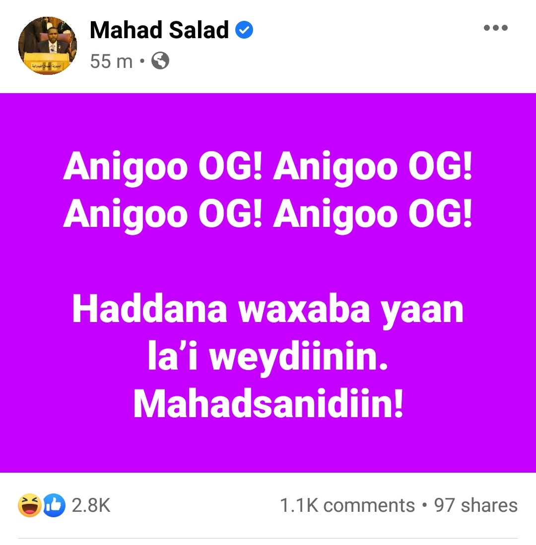 liinle's tweet photo. Xildhibaan @mahadsalad  ayaa sidan ooga raiyi dhiibtay marka uu Raisul wasaarihii hore @HassanAKhaire  ku dhawaaqay in uu u sharraxan yahay kursiga madaxwayne nimada somalia 2021 https://t.co/HFn641un9y