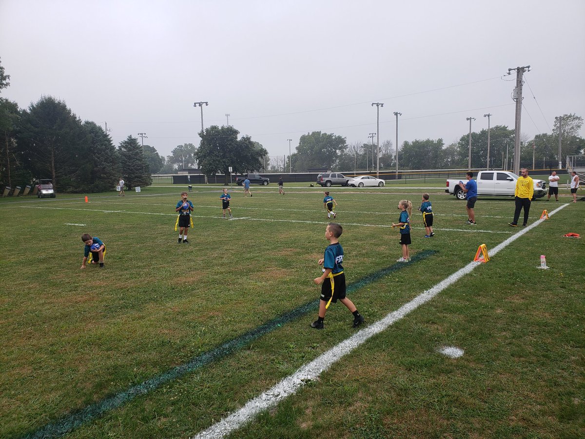 NflTuscola's tweet photo. A little socially distanced warm-ups #KeepEmActive https://t.co/CaairhaD5B
