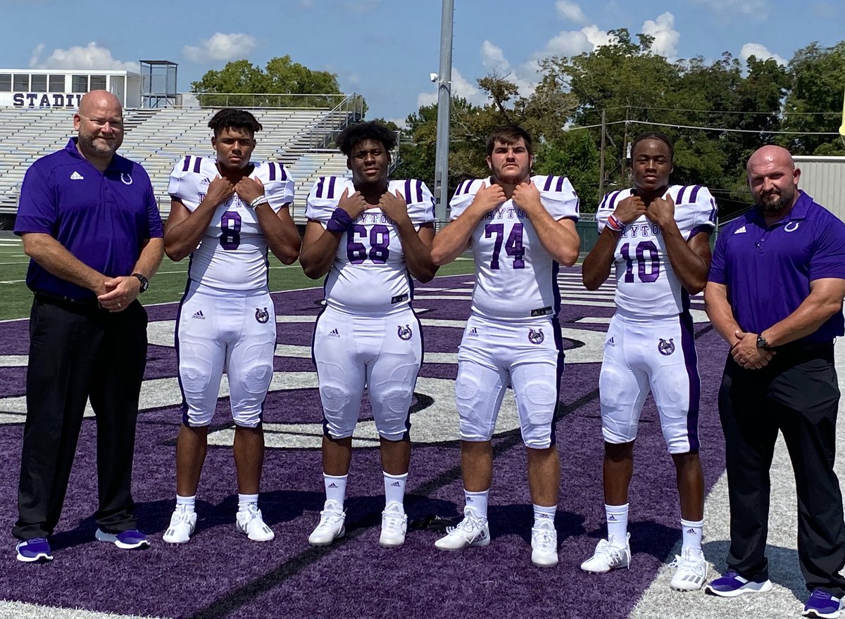 CamronWillis2's tweet photo. Something bout that PURPLE and WHITE! 🟪⬜️ https://t.co/RLvufJuSFE