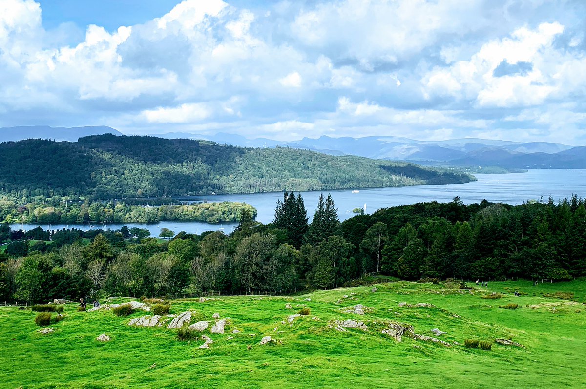 richarddbaker's tweet photo. The burn to the top of #BrantFell is worth it for the amazing view of #LakeWindermere https://t.co/0VXFQ2DrTd