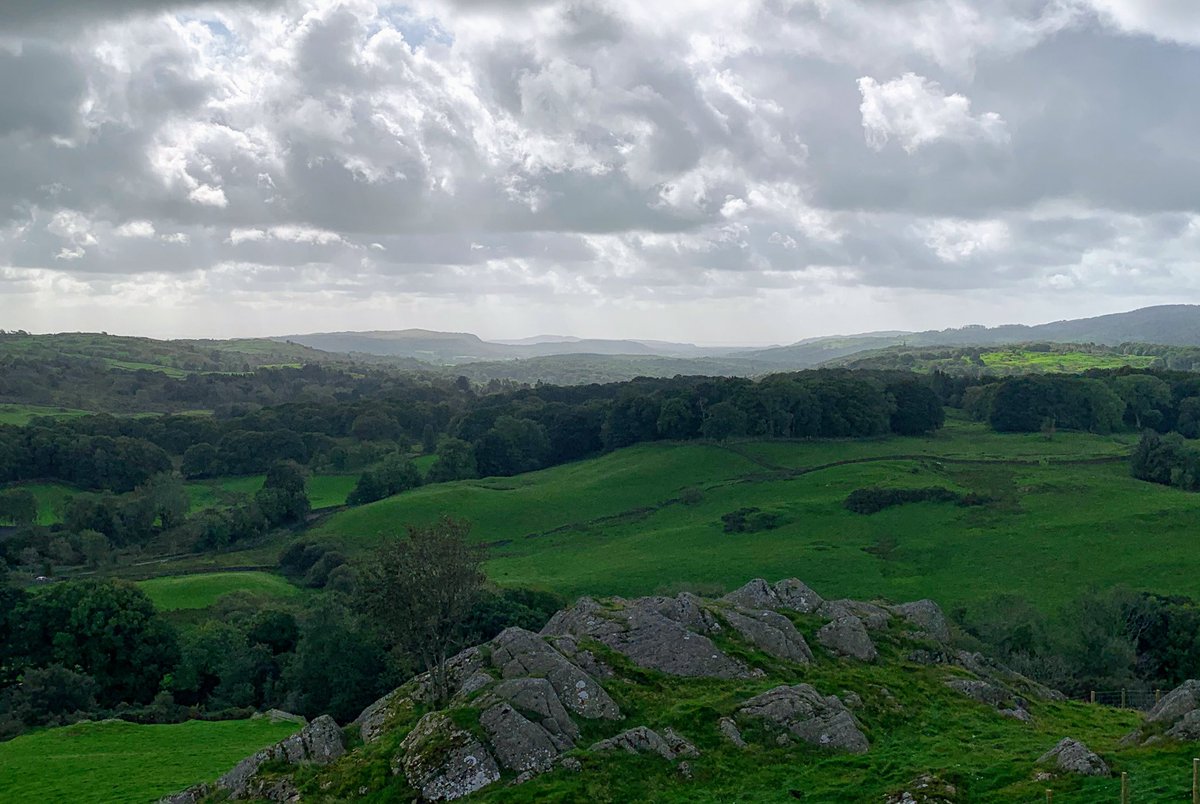 richarddbaker's tweet photo. The burn to the top of #BrantFell is worth it for the amazing view of #LakeWindermere https://t.co/0VXFQ2DrTd