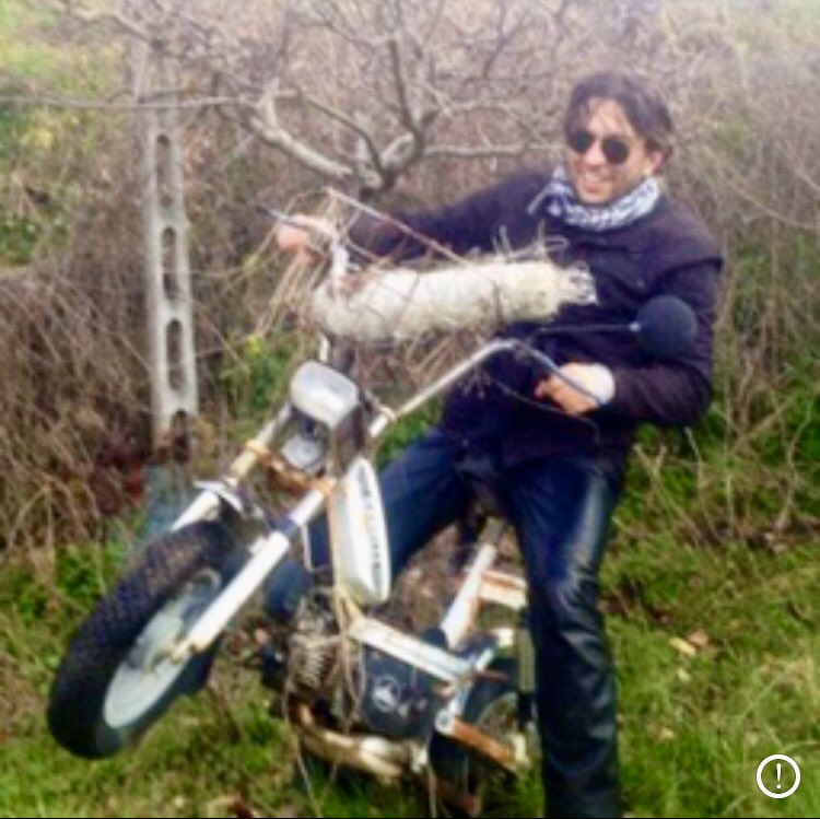 albertomarroni's tweet photo. #NoCask Basta casco per i motociclisti. Multinazionali dei caschi non mi avrete. Fate i soldi sulle teste della gente!!! Basta. #NOCASK https://t.co/Z0clVkusgg