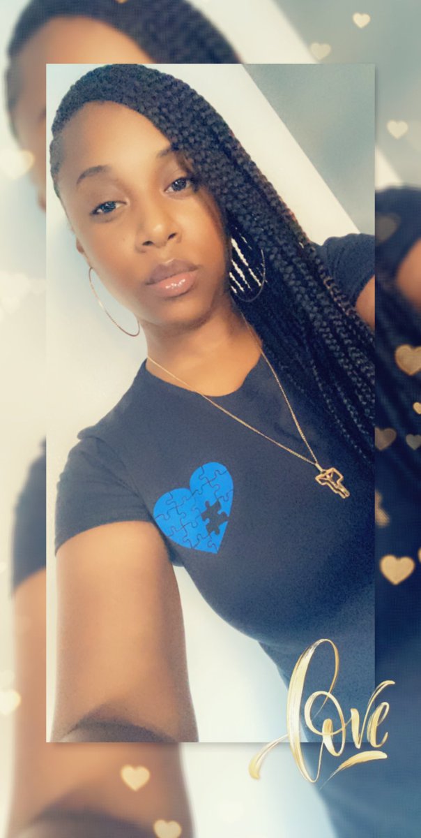 CeeeMiYah's tweet photo. That word in the bottom right? Find it....soon 

S/O @Never12Brag 
#FindLoveSoon https://t.co/Wy5lXs1RBW