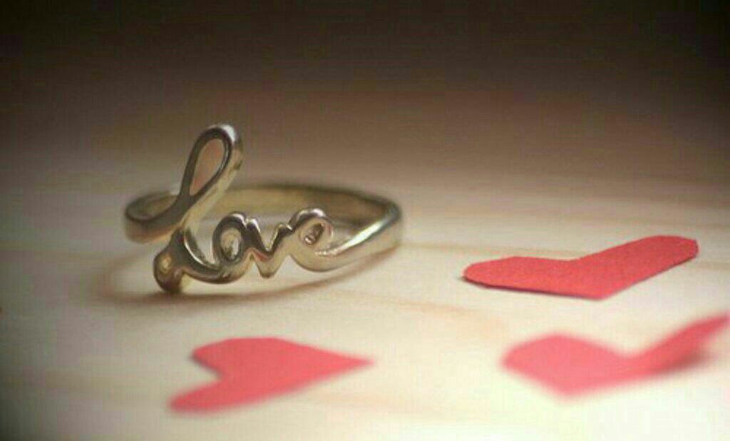 adjd5o's tweet photo. #هزه_ارضيه ➸ ┊💜

- فـىِ قـآنـون الـحبُ
لـوٓ تخـطي ألـف مـرّه
 م تركتـك للغرييب💖🖇 https://t.co/PNVA1fubHB