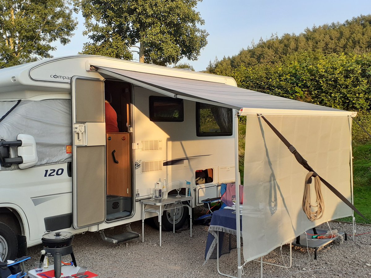 bealesteven45's tweet photo. Another beautiful weekend spent at #Lakeside #Exebridge @candmclub helpful staff, #COVID19 safe #dogfriendly 👍🐶 https://t.co/CAz6jRa8NQ