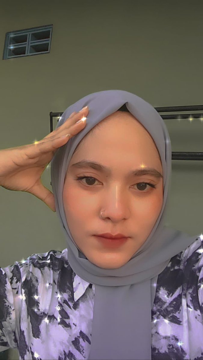 Duniamaya0's tweet photo. Tanpa filter aku hanyalah debu jalanan.

#GoodLookingIniMembunuhku https://t.co/9azHj4d9bn