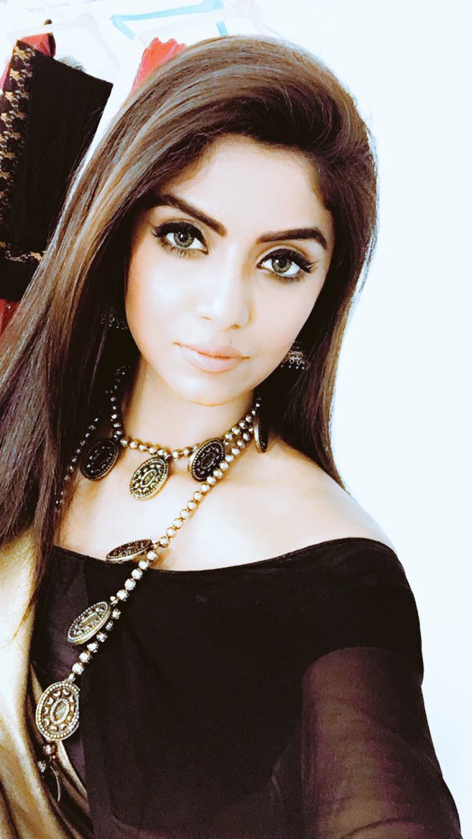 SAYANTANI GHOSH as Neela Maa made us reminisce the love of Yashoda Maa. She carried the character with utmost elegance and sophistication. It never felt as if she had been acting all the while because she was so dedicated towards her work.  @sayantani0609 