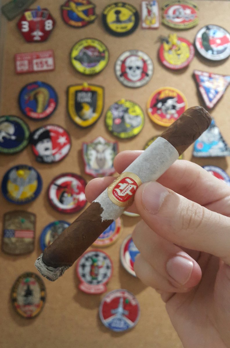 airdispatch's tweet photo. #nowsmoking Fonseca Cadetes

#cigar #fonseca #cadetes #habanos #botl #sotl #cuban #cubancigars #cigarlife #fonsecacigars #cigaroftheday #cigarofthenight #cigaracademyturkey #puroakademi https://t.co/opy7LnFxTu
