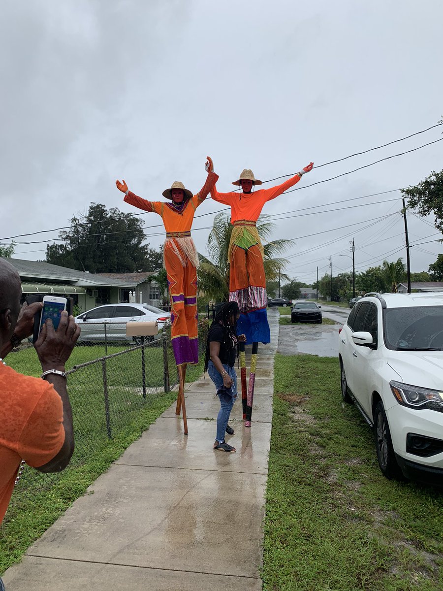 Reggie A. Leon tweet media