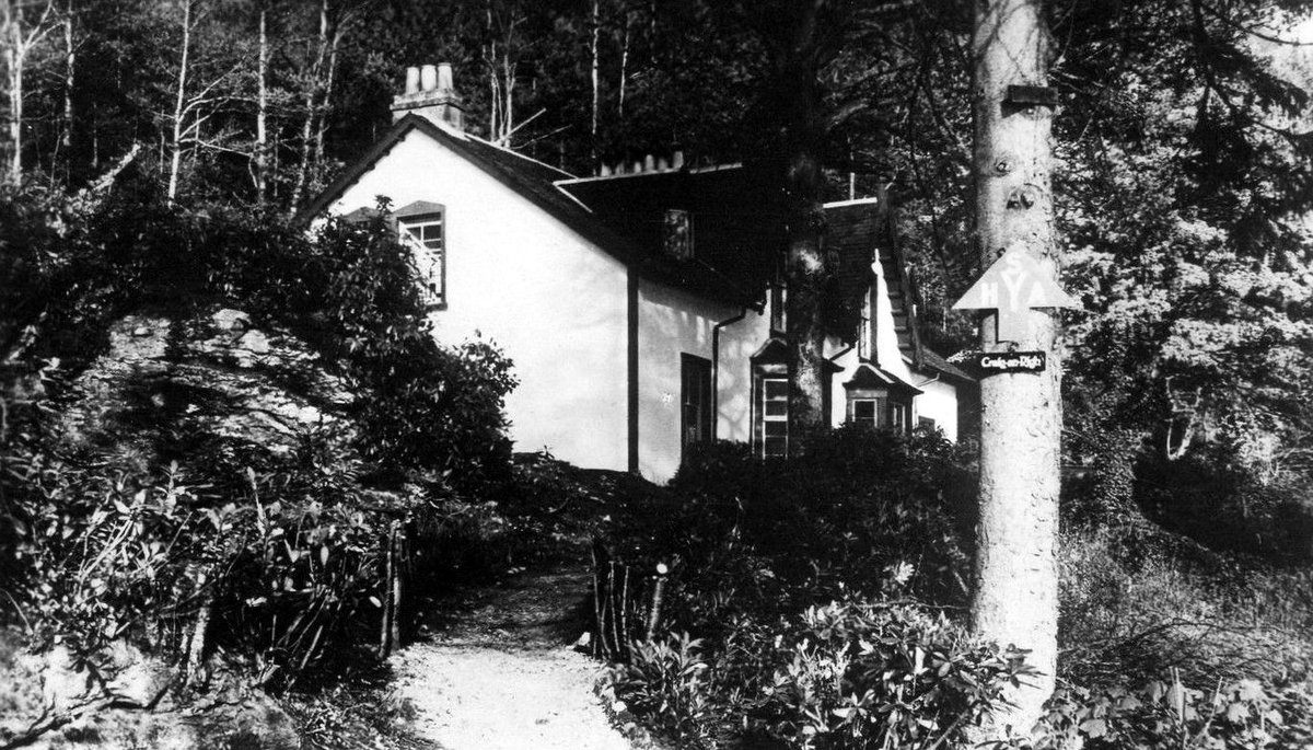 tourscotland's tweet image. Old Tour #Scotland Ancestry Travel visit Genealogy Scottish Family History Genealogy Blog photo and story of the Youth Hostel by #Lochgoilhead, #Argyll Scottish Youth Hostels Association, #Gaelic: Comann Osdailean Òigridh na h-Alba, was founded in 1931 tour-scotland-photographs.blogspot.com/2018/02/old-tr…