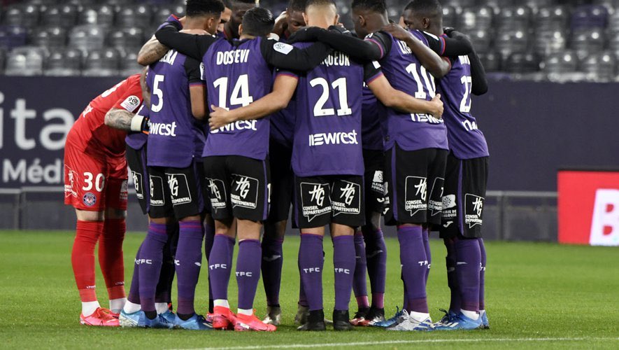 WinamaxSport's tweet photo. Strasbourg avant l’arrêt du championnat. / Strasbourg depuis la reprise. #ASSERCSA https://t.co/4Sn90bWnLJ