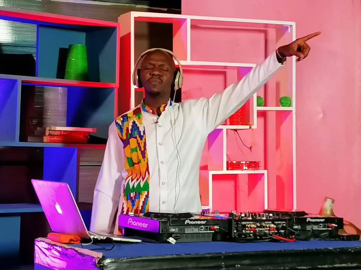 #RT <a href="/KTNLife_Style/">KTN Life&Style</a>: RT <a href="/DJKrowbar/">DJ KROWBAR</a>: The music we play on #SundayBest is extremely special. 

We take a lot of time preparing every set, thinking about you and making sure at least one song will change your life, as ours does, every week.

Glad to have you…