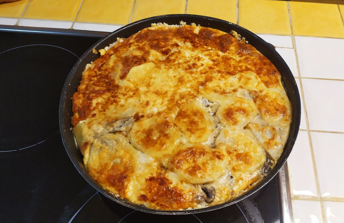 IzmaelMG's tweet photo. Un poco tarde, pero nunca está mal hacer la receta magna de un 14 estrellas Michelín @EvilAFM. #alexelchef 👌🏽👌🏽 https://t.co/W3kSgCXj26