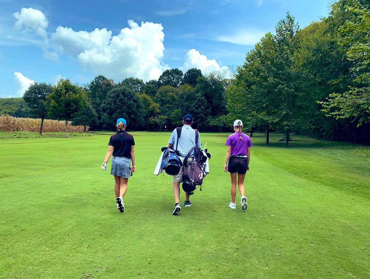 🏌🏽‍♀️❤️

Love to see the families out at the Lightning Bug Golf Course fundraiser for the Tennessee Golf Foundation.

Andy Castle made a deal with his daughters Kate and Sarah that he would carry a bag the hole after a birdie.  He was toting them both by the third hole 🐥☺️