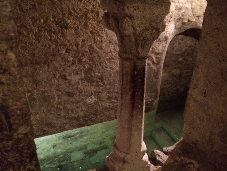 maimonide_i's tweet photo. Journée Européenne de la Culture et du Patrimoine Juifs, dim. 13: visite du Mikvé médiéval de Montpellier.
Descentes par groupes de 4, avec masque obligatoire et gestes barrières (Covid-19).
Rdv 10h/16h, rue de la Barralerie. Entrée libre. Organisé par @maimonide_i @MplTourisme https://t.co/D8HkKFTJ9D