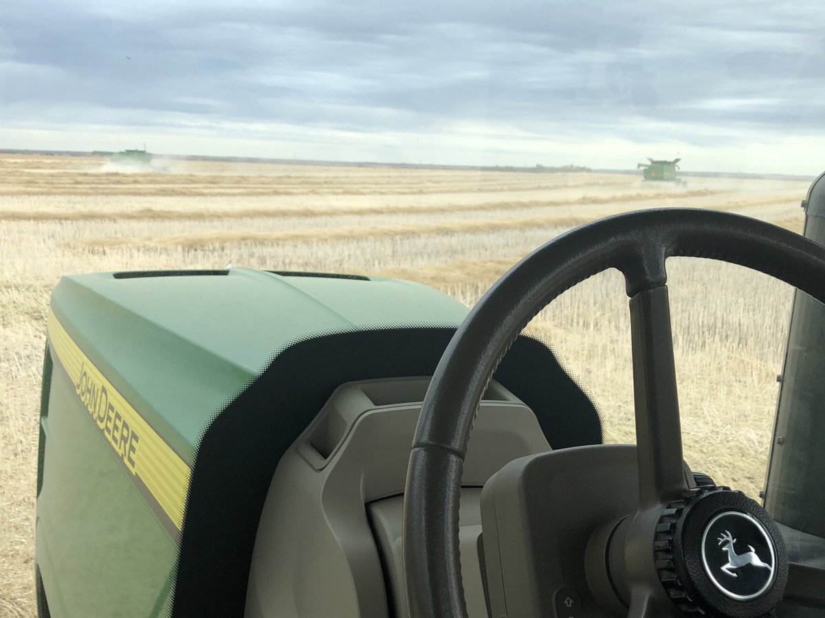 CoryDean88's tweet photo. Spotting Deere this afternoon!!! #bigdeer https://t.co/AGcFlNv0hF