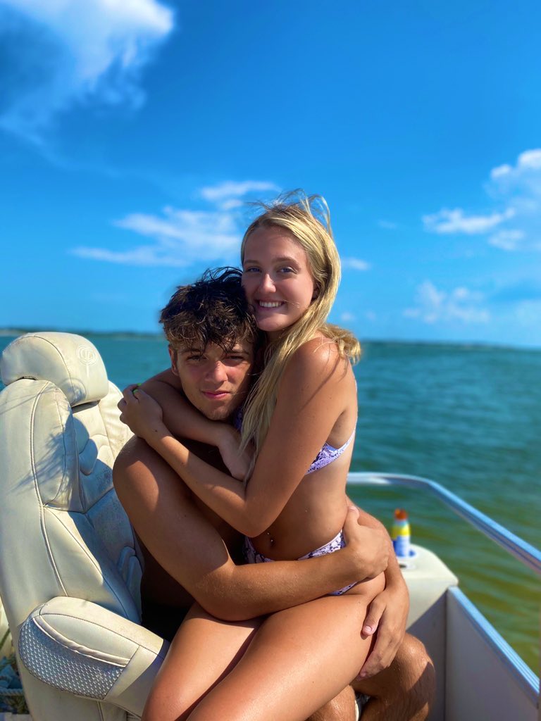 EddyDevyn's tweet photo. Some pictures with @GiacobelloFrank bc I miss him :( https://t.co/cxUTdYgdfA
