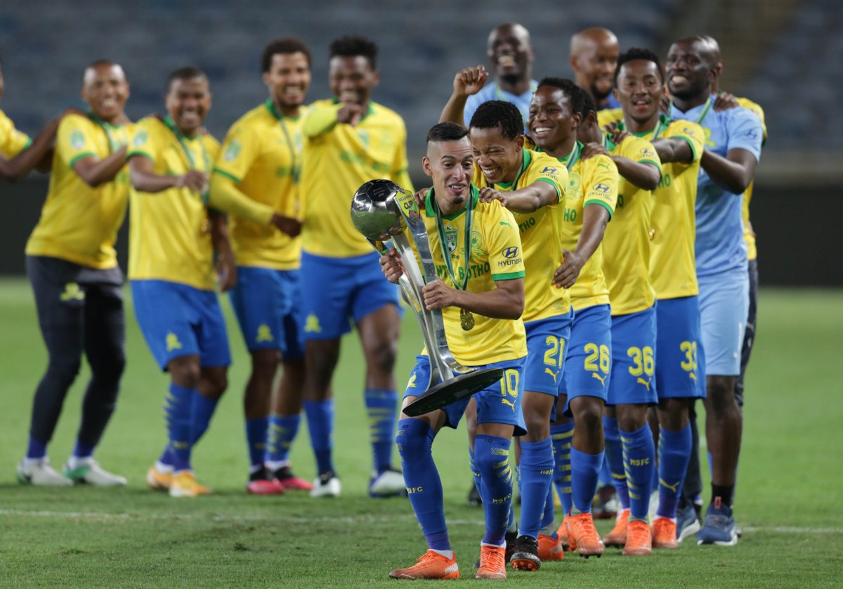 Masandawana's tweet photo. An unstoppable YELLOW TRAIN!😁💛

#Sundowns https://t.co/qAjxAe5pp6