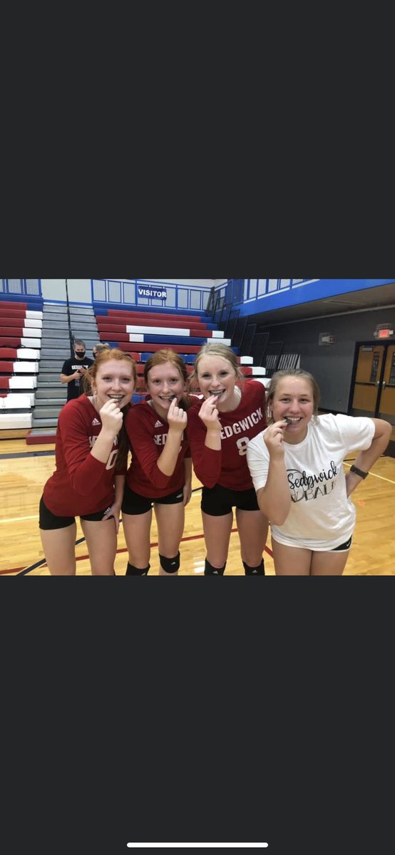 taylinn10's tweet photo. 4th year in a row❤️🤍❤️🤍 https://t.co/JE5XUYnh97