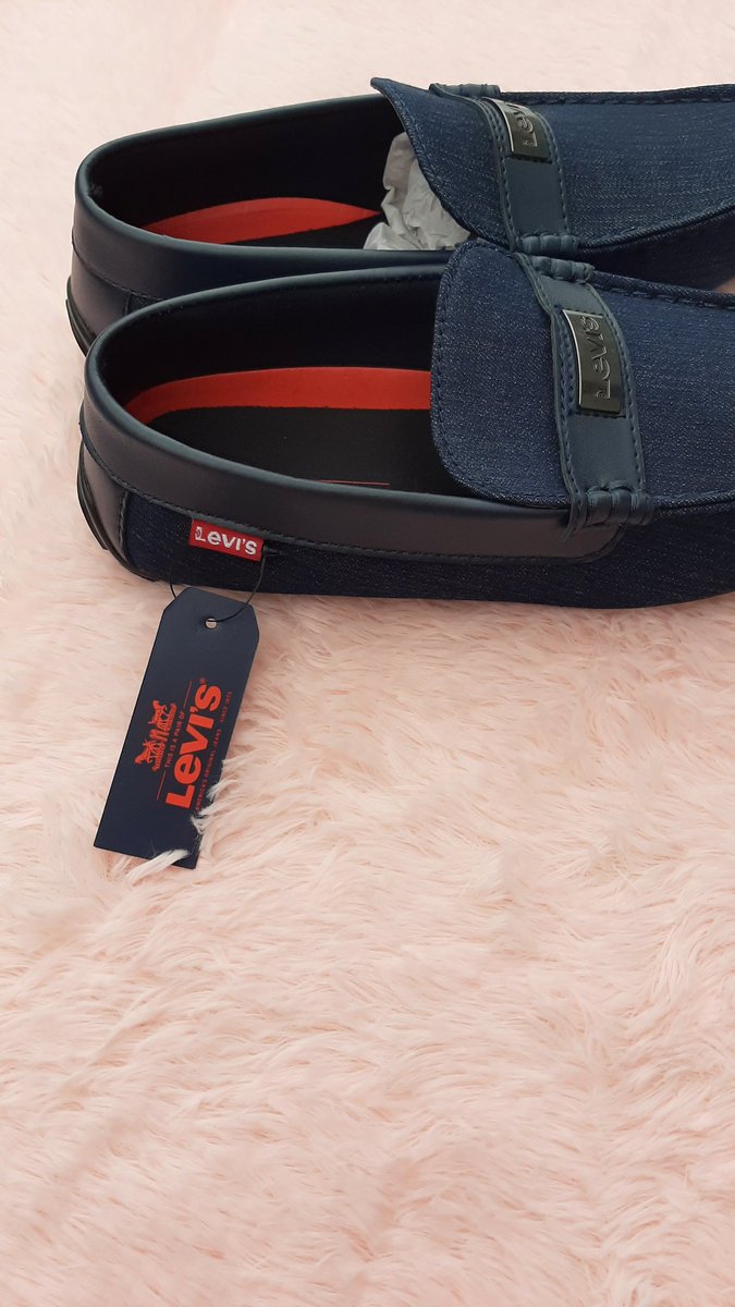 camylot_styles's tweet photo. Levi's Denim Loafers
Adds a nice gentleman's touch to your look
Size: 43
Price: N19,500
Available for Delivery
#camylot_styles #SaturdayThoughts #LIVLEEDS #9jawomanforce #Mensfashion #menshoes #WAWChallenge #OZOwillDoBetter #levis #PartyWithCirocXLaycon https://t.co/8uC5FUSeO0
