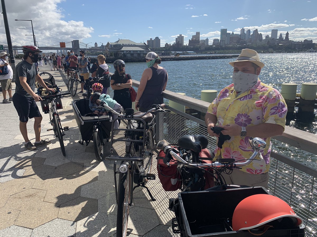 Here’s the one and only  @noneck with his  @WorkCycles sporting an aftermarket e-assist to flatten all of NY’s hills. Also, Noel has enough bike locks to open a bike lock store.