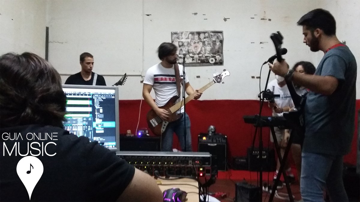 GuiaOnlineMusic's tweet photo. Sábado sabadete: día completo de ensayos, grabaciones e ideas para futuros conciertos con Sudden Break.
.
.
.
.
.
.
.
@SuddenBreakBand #SuddenBreak #GuiaOnlineMusic #concierto #ensayo #grabacion #trabajoduro #rock https://t.co/f7WNIGXN5f