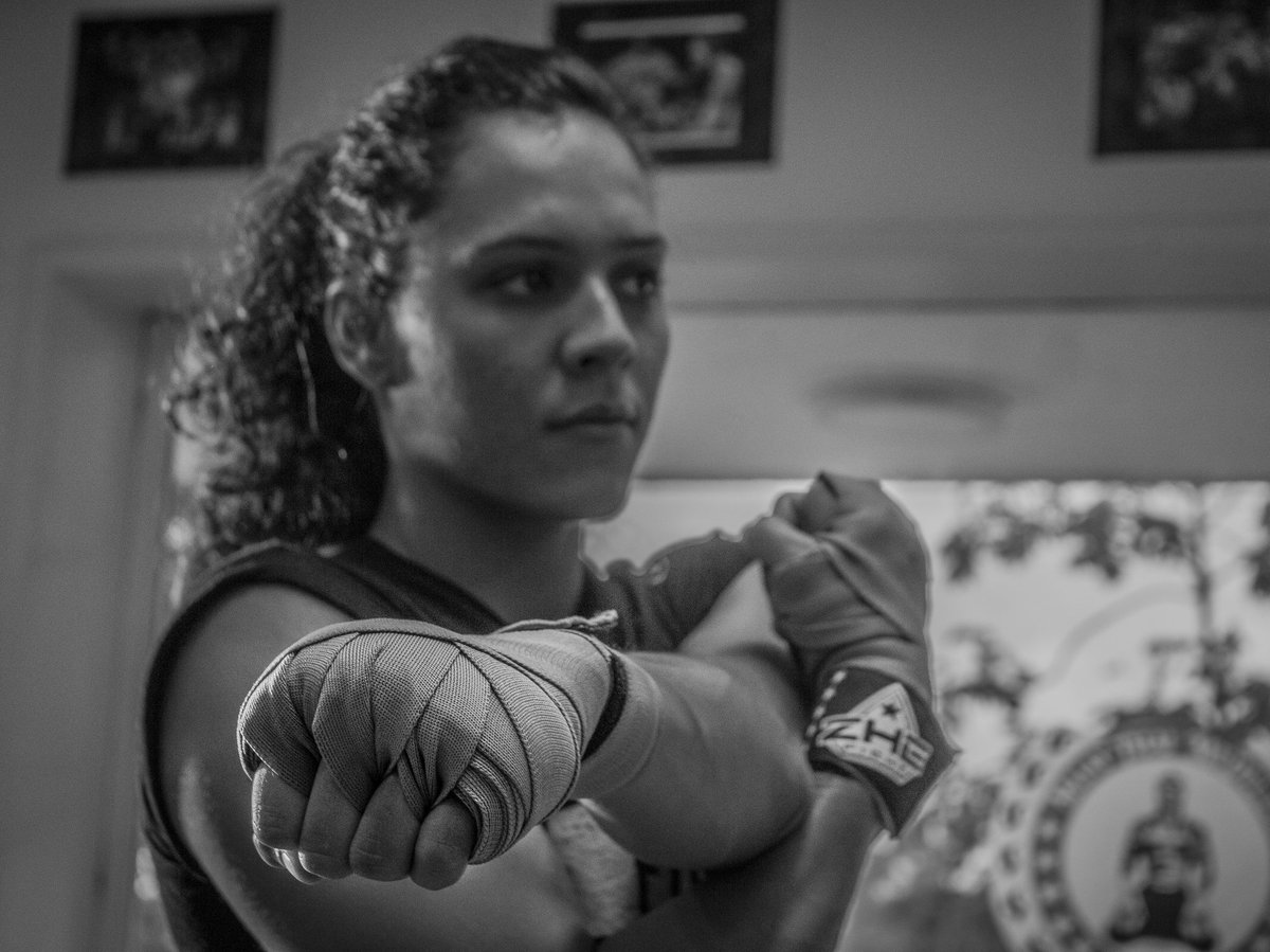 alejazulara's tweet photo. "Toma las cosas con calma, porque si las comienzas a tomar seriamente, llegan a su fin."
#Calm #Serenity

#TeamAzuleja #BlueFire #AzulMMA #ESM #ExatlonEEUU #MMAfighter #BellatorMMA #TeamFamosos

📷 @humalieen https://t.co/TIKPtJOdsI