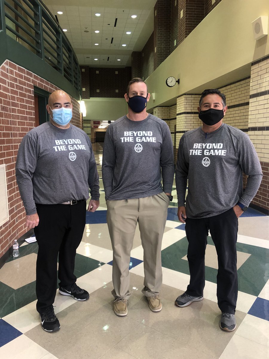 CoachRyanSolis's tweet photo. Had an awesome opportunity this afternoon to facilitate a Servant Leader Summit with a talented group of H.S student athletes and  a couple of M.S Head coaches. Great to be back! @NISDPease @NISD_Athletics @LadybulldogsEMP https://t.co/hEKkXHa8ce