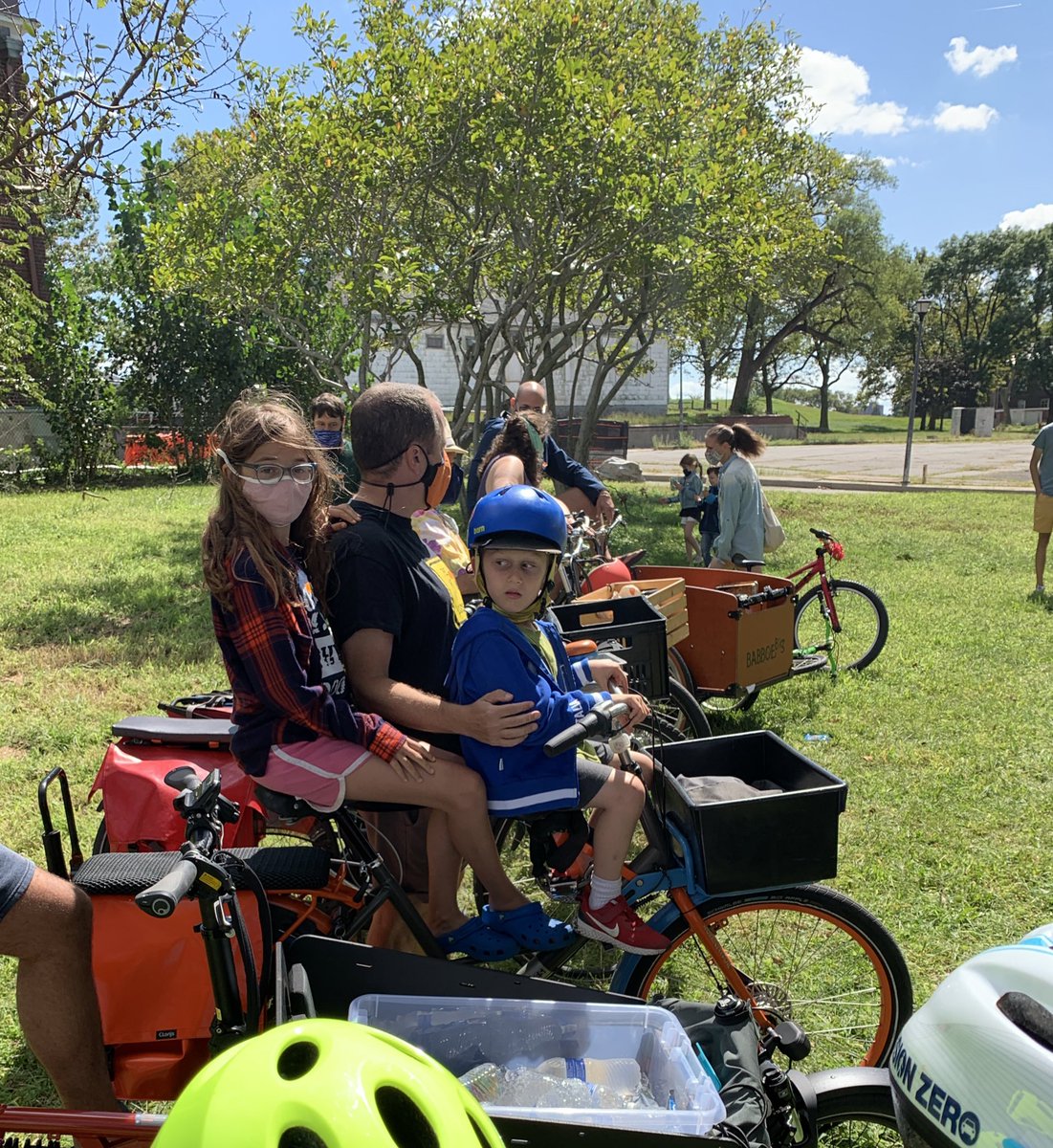 Tireless bike advocate  @BrooklynSpoke (Doug), and Lieutenant General in  @TheWarOnCars, on his orange and blue  @WorkCycles. Also eyeing a  #rieseandmuller.  #bancars