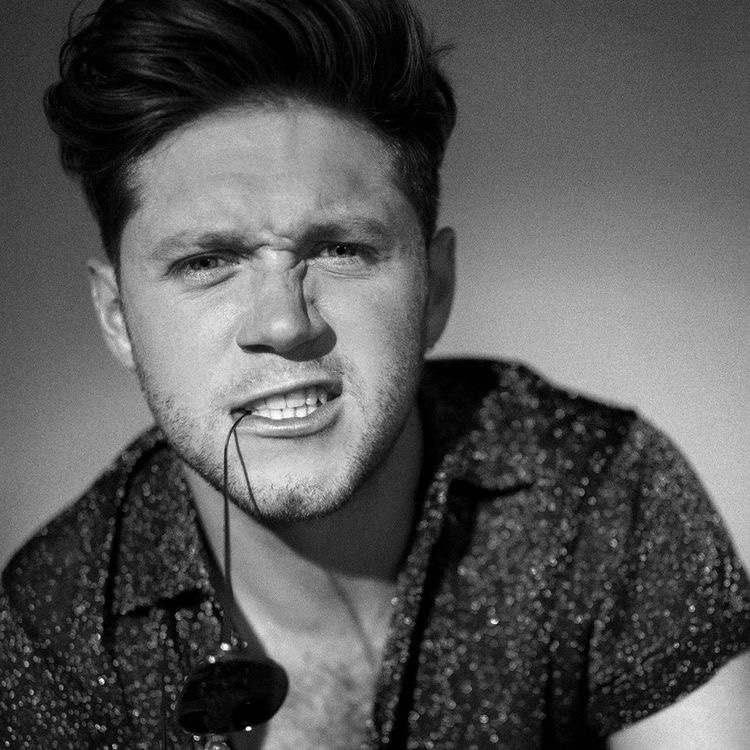 xstylesaddicted's tweet photo. happy birthday @NiallOfficial 
you deserve the world🤍 https://t.co/d1tMQEU80Y