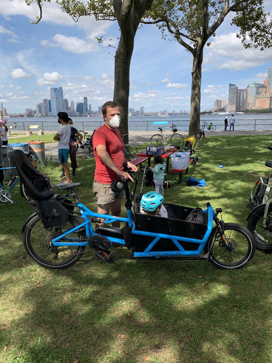 Max on his extremely sweet blue  #rieseandmuller. Also sporting the second largest speaker  @JBLaudio sells (second only to the one in back to the future), tethered to his handlebars so everyone within 500 feet can hear him riding through.
