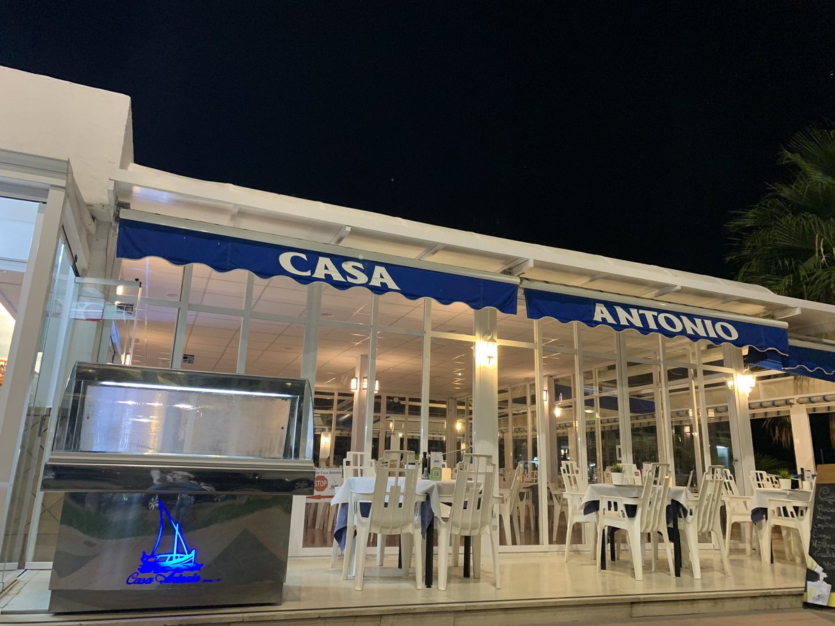 RestCasaAntonio's tweet photo. Buenas noches, mañana más .... ✨✨💫💫
Para mañana, una gran opción a valorar en #Torremolinos es; #Cazueladearrozcaldosoconbogavante
Un espectáculo.... 😋
#playa #chiringuito  #beachlife #beachday  #balinesas #malaga #costadelsol #apartamentosbajondillo #cocktails #mojitos https://t.co/PipGmP4YK4
