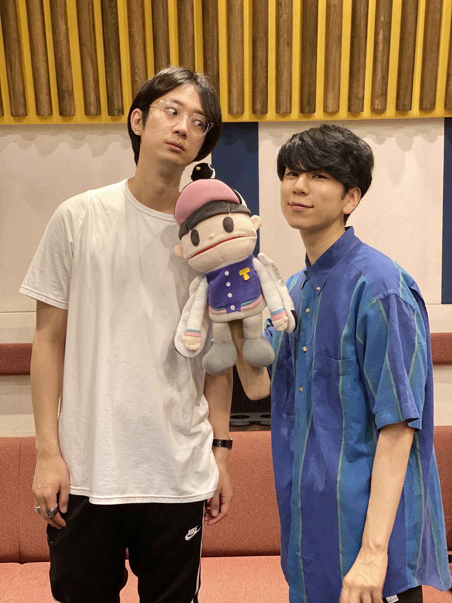 تويتر むすび あはれ 名作くん 公式 على تويتر つる公を気に入る西山さんとそれを目で警告する江口さん 西山宏太朗 江口拓也 名作くん まだ見てない人は T Co Pcjmqm9g7c T Co Nki7azecim