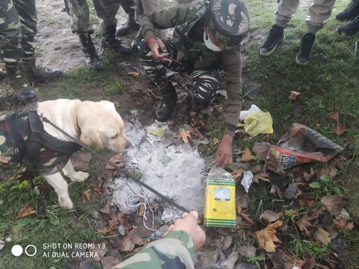 There has been several failed EID attacks by Terrorists in last few day in North  #Kashmir, on 7 Aug an IED was recovered in Arampura Kupwara & another IED was detected on 10 Aug at Rafiabad  #Baramulla...(12/18)