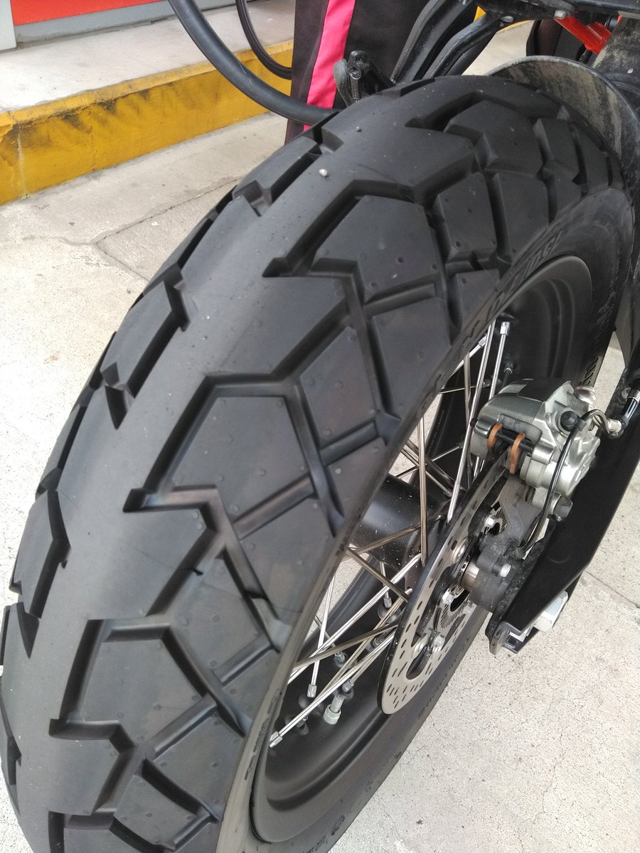 KTM819O4's tweet photo. #790AdventureR #燃費 #TKC70
270.4km/13.46L=20.09km/L(^_^ゞ
TKC70、高速道路も快適です(^o^)/ https://t.co/8S4rlguwaQ