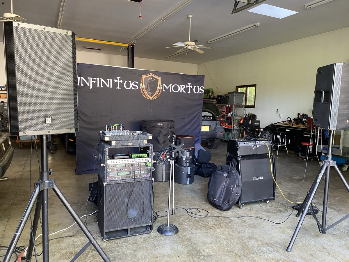 INFINITUSMORTUS's tweet photo. prepping for next weeks livestream show! details here https://t.co/4rPuZaCnzN proceeds will be going to help greyhounds and other dogs get rescued from the meat trade in China #flyingdogfoundation #rescueAF https://t.co/1XZ81sboSM