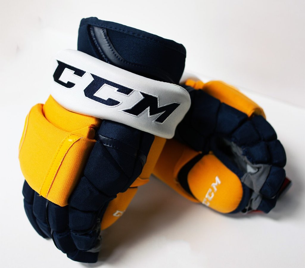 Nashville Predators Used Pro Stock Gloves - Neal