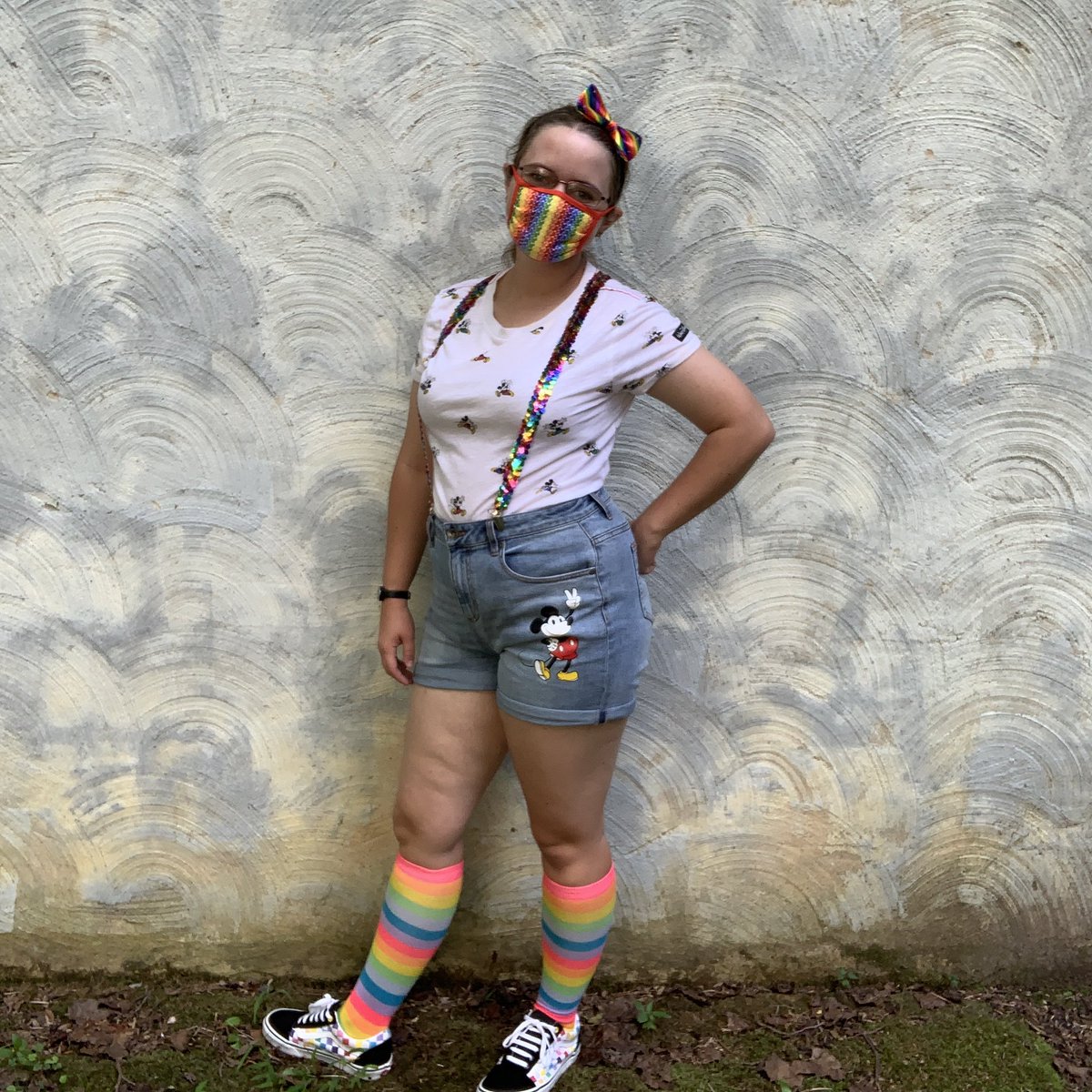 JessiBinnix's tweet photo. It’s time for Jessi B.’s #DisneyOutfitOfTheDay, round 2️⃣! Some of my outfits will feature 2020’s hottest accessory- masks! 😷

This outfit is one I put together for a Pride themed event. 🌈 #wearamask #outfitoftheday #maskeraid #maskeraidbound #disneybound #pride #mickeymouse https://t.co/3Xx9gMsnI3