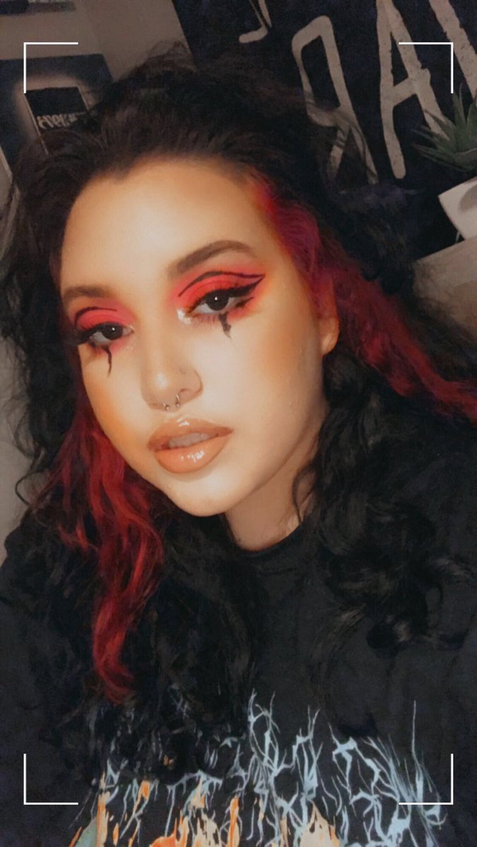 noshamenicole's tweet image. #5SOSPromoComp #5SOSPINKTEAM there’s only one right team !!