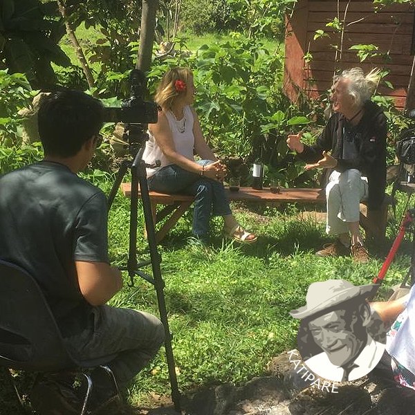 Francis Picco, esposo de Mamá Piru. ¡Cuántas historias! Cuidemos nuestra isla, cuidemos nuestro planeta.
Iorana Mamá Piru, maururu!
#katipare #rapanui #mamapiru #tutuma #earth
