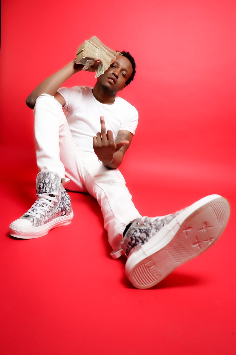 LorMauddd's tweet image. “I thought a BROKE nigga said 🤬somethin?!” ..#MoWorld💔 #freedareal🔓
