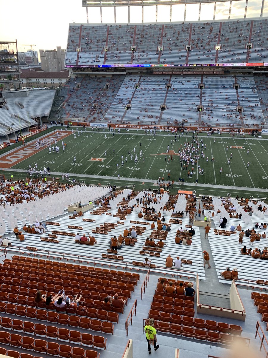 dsstolle's tweet photo. #texasgameday https://t.co/B9LSlWbCwZ