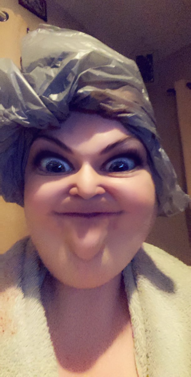 Jody_grl's tweet photo. Current mood! #insanityweek #cantbeatemjoinem #howdoilook https://t.co/0BQLnkSwlK